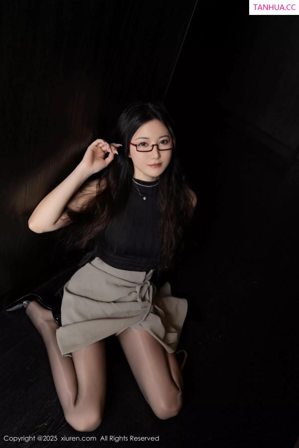 鱼子酱fish  [XiuRen]高清写真图 2025.04.30 No.10231 鱼子酱Fish 印尼旅拍第6张图片